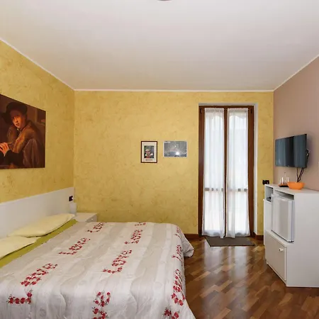 B&b-foresteria Casa Della Musica Couette-café Mandello del Lario