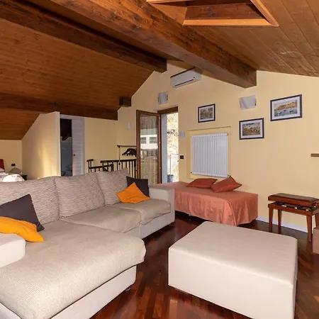 Nocleg ze śniadaniem B&b-foresteria Casa Della Musica Mandello del Lario