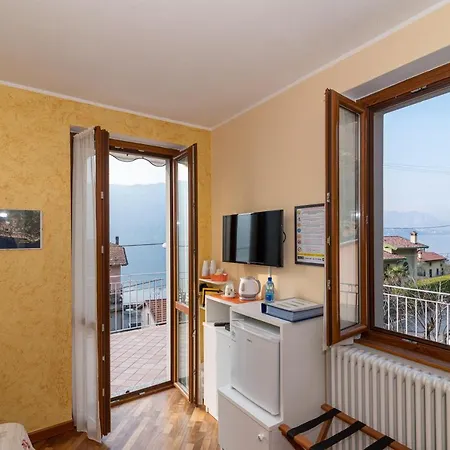 Nocleg ze śniadaniem B&b-foresteria Casa Della Musica Mandello del Lario