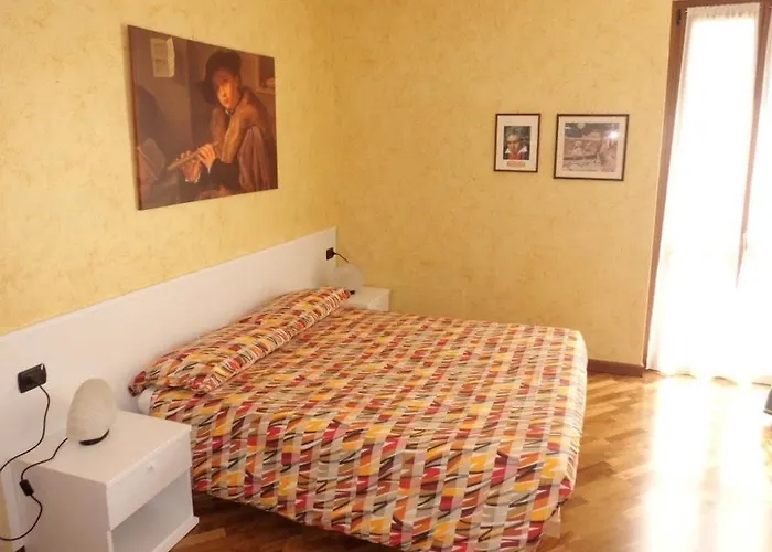 B&b-foresteria Casa Della Musica Nocleg ze śniadaniem Mandello del Lario