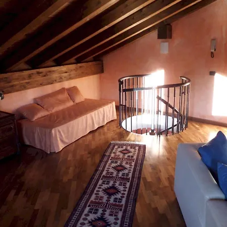 B&b-foresteria Casa Della Musica 3* מנדלו דל לאריו