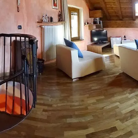 B&b-foresteria Casa Della Musica Couette-café Mandello del Lario